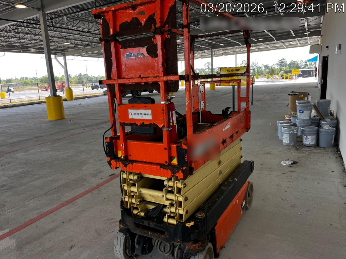 2021 JLG ES1932