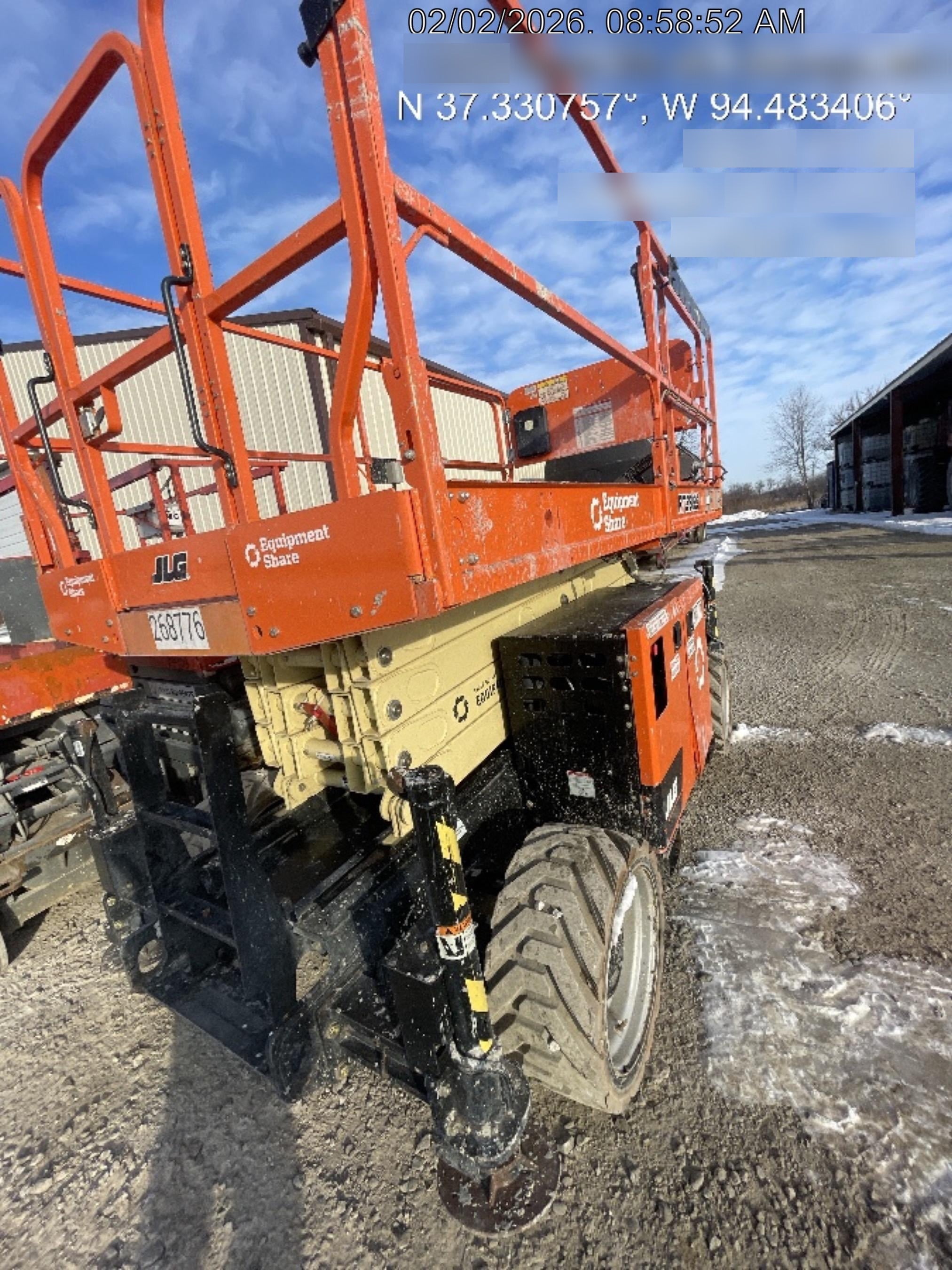 2022 JLG RT3369