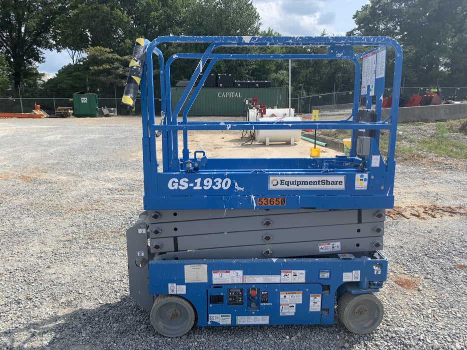 2019 Genie GS-1930 Fixed Rails with Chain Entry