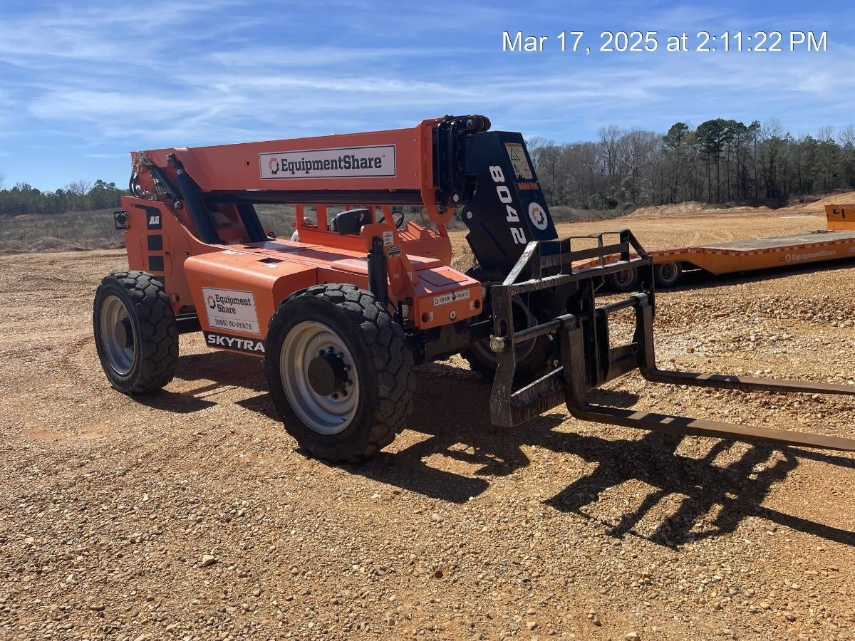 2020 SKYTRAK 8042
