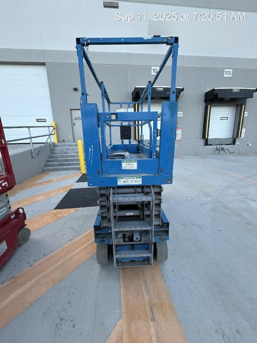 2019 Genie GS-2632 Folding rails with half height swing gate