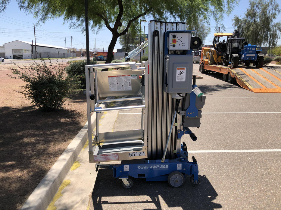 2019 GENIE AWP-30S