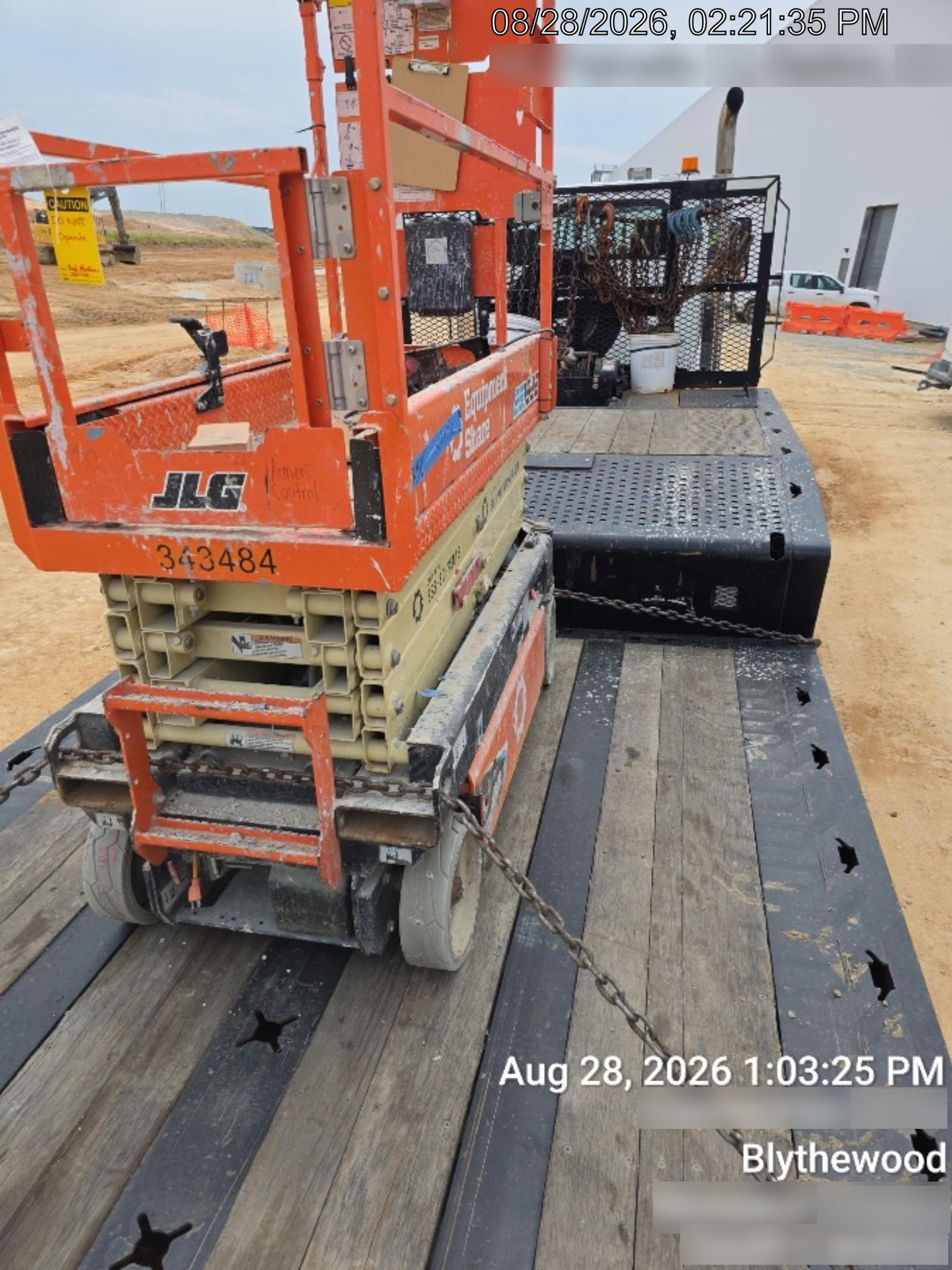 2023 JLG ES1932