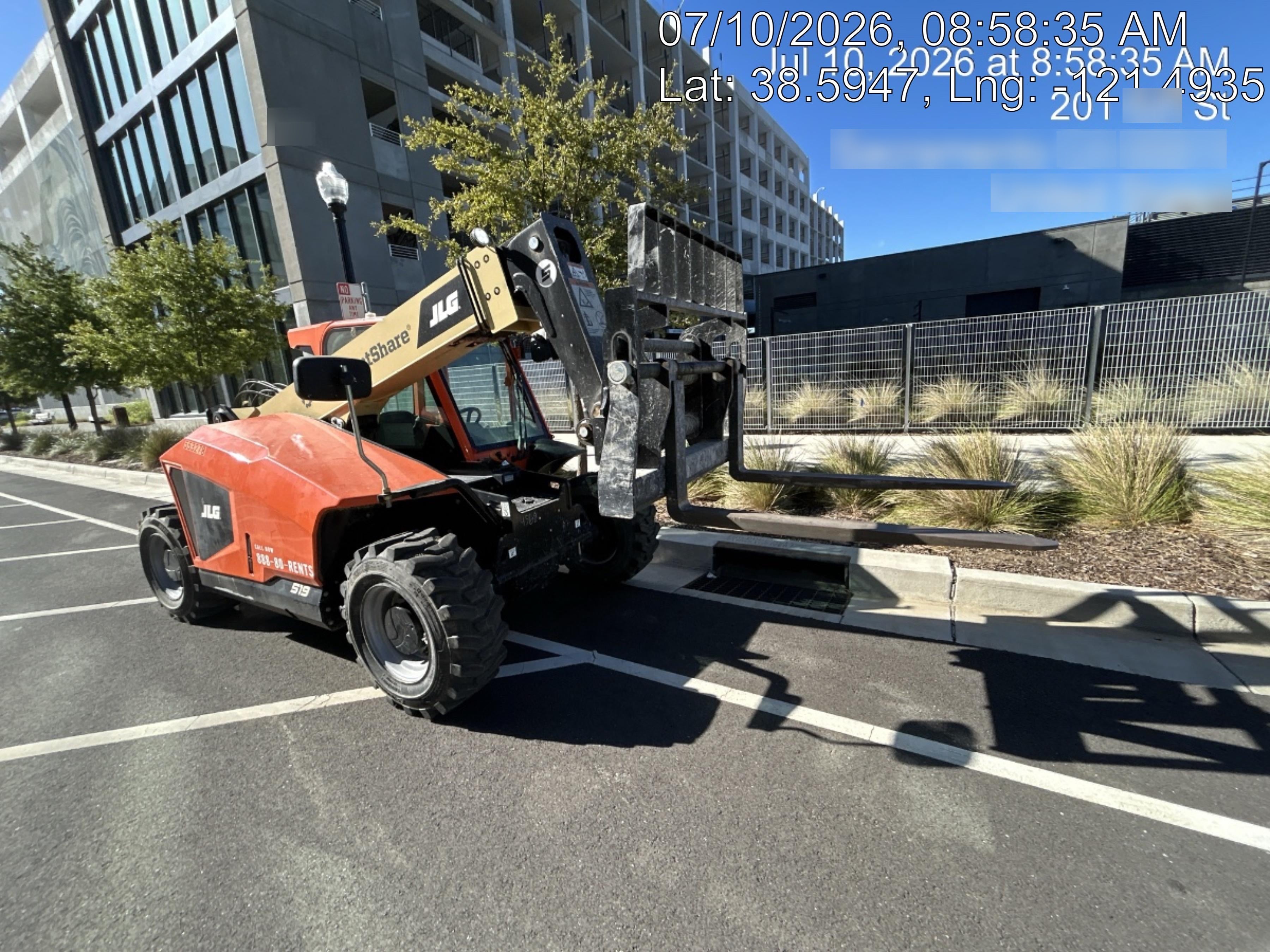 2025 JLG 519