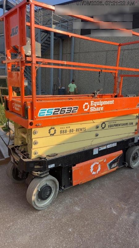 2022 JLG ES2632
