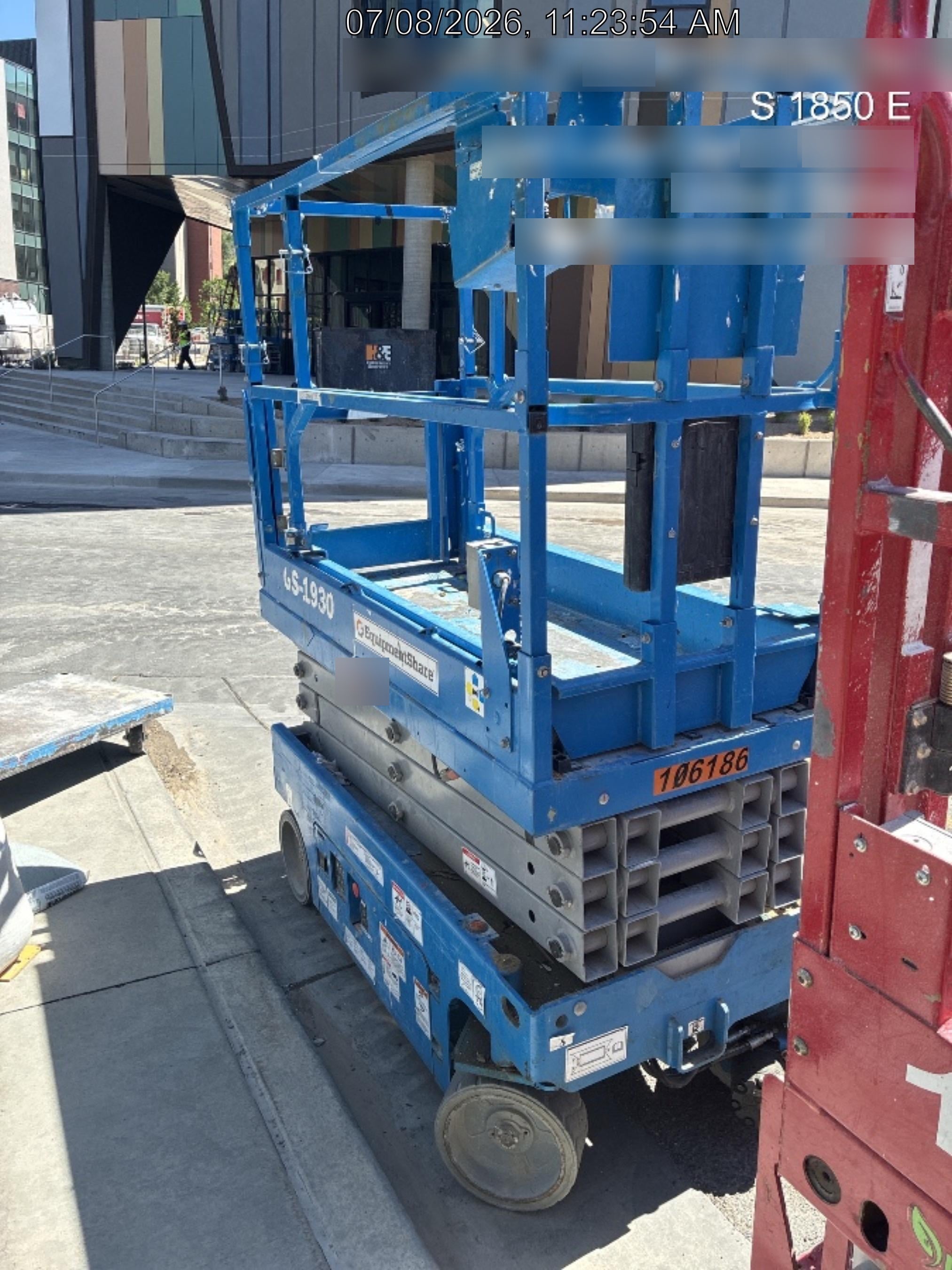 2020 Genie GS-1930 Solid Non Marking Tires, Beacon, Folding rails with half height swing gate, 800W Inverter