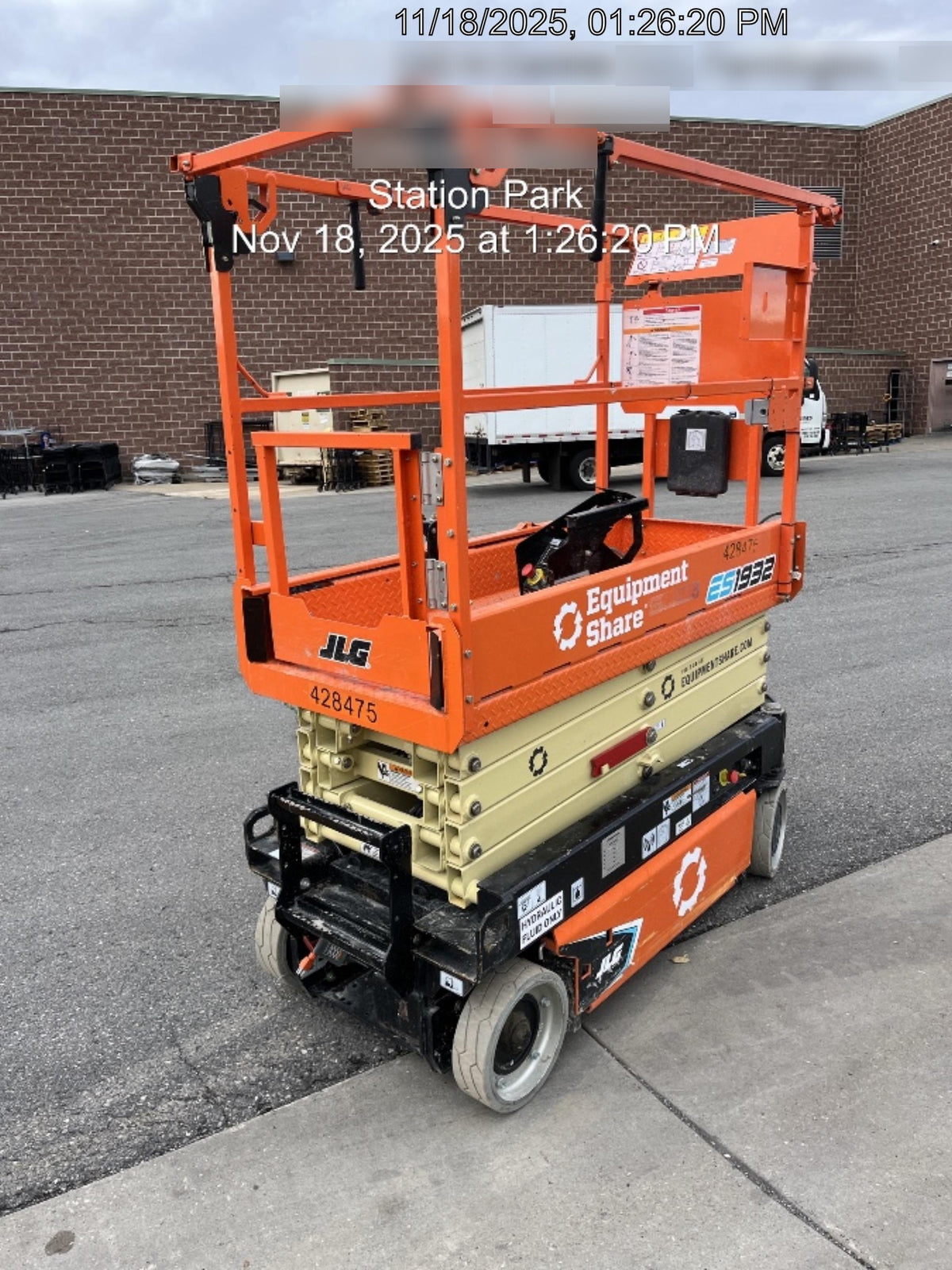 2024 JLG ES1932