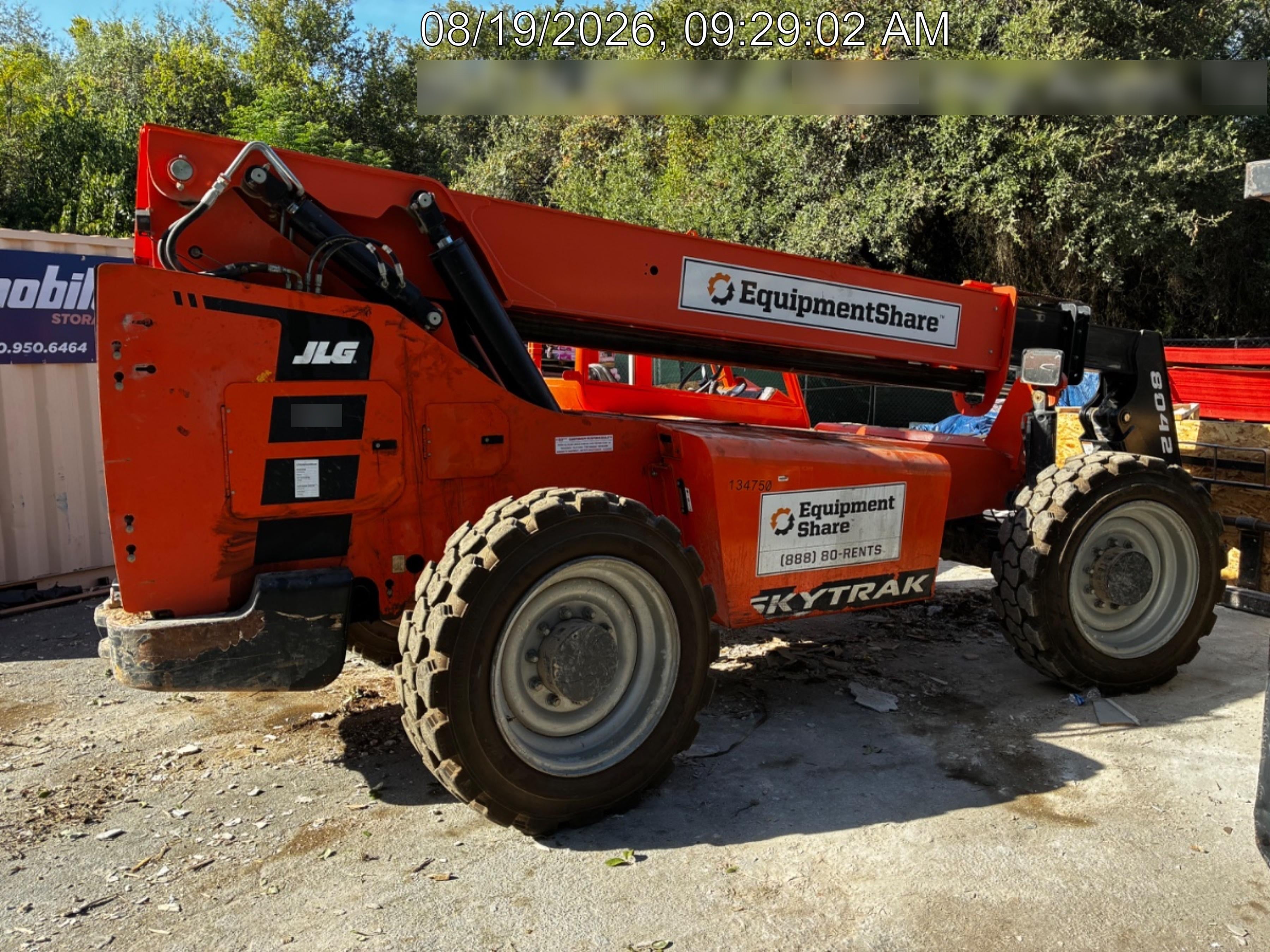 2021 SKYTRAK 8042