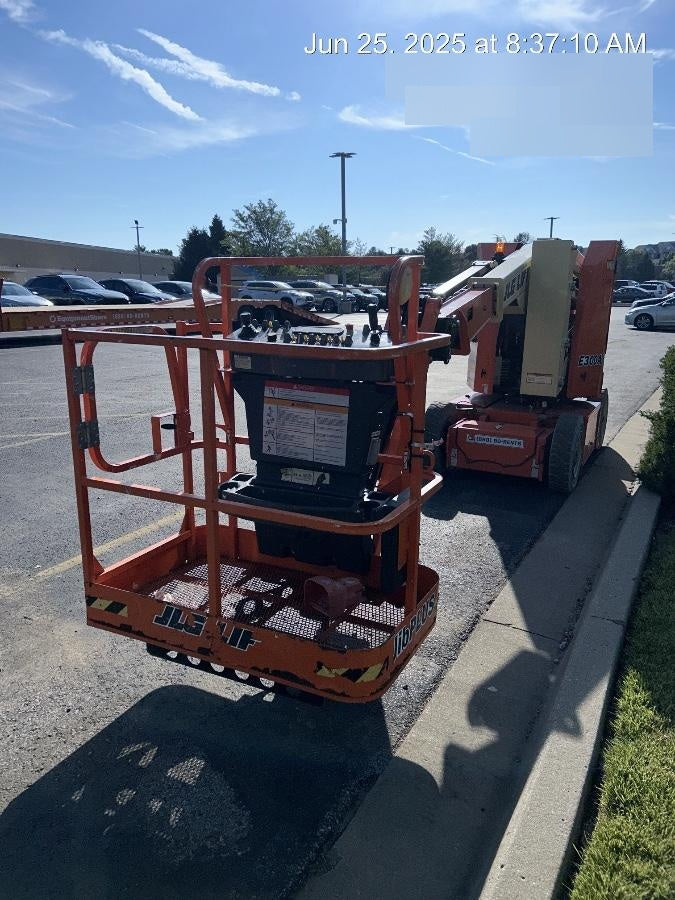 2021 JLG E300AJP