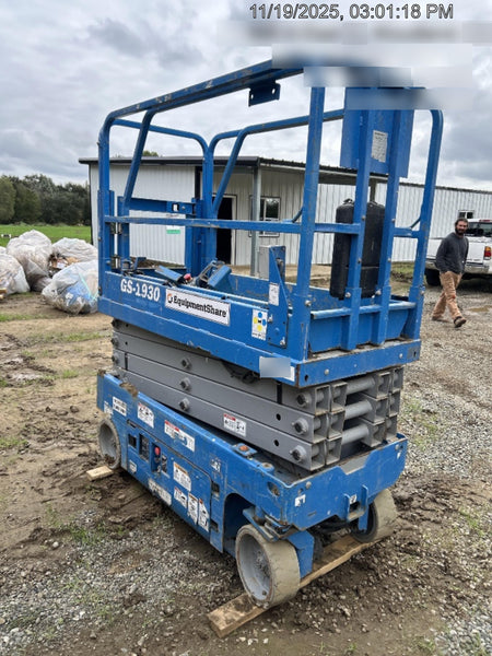 2019 Genie GS-1930 Half Height Swing Gate, 800W Inverter