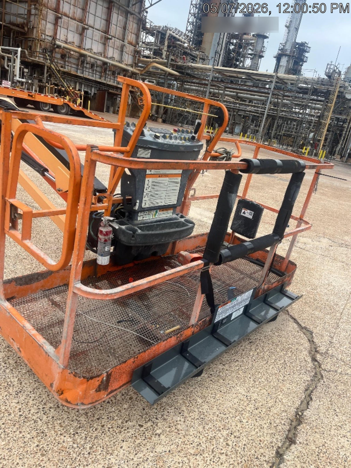2023 JLG 660SJ