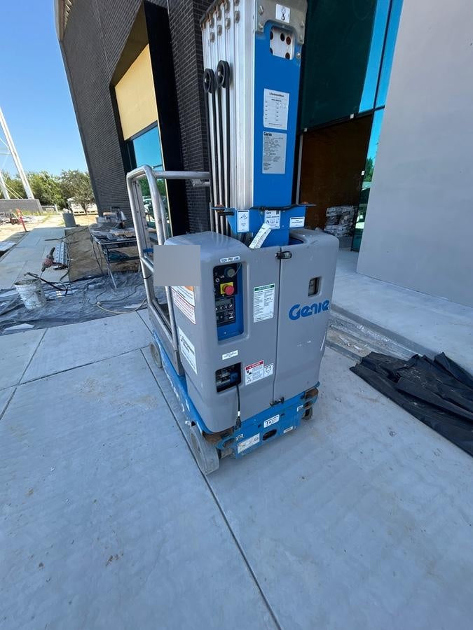 2019 GENIE GR-20