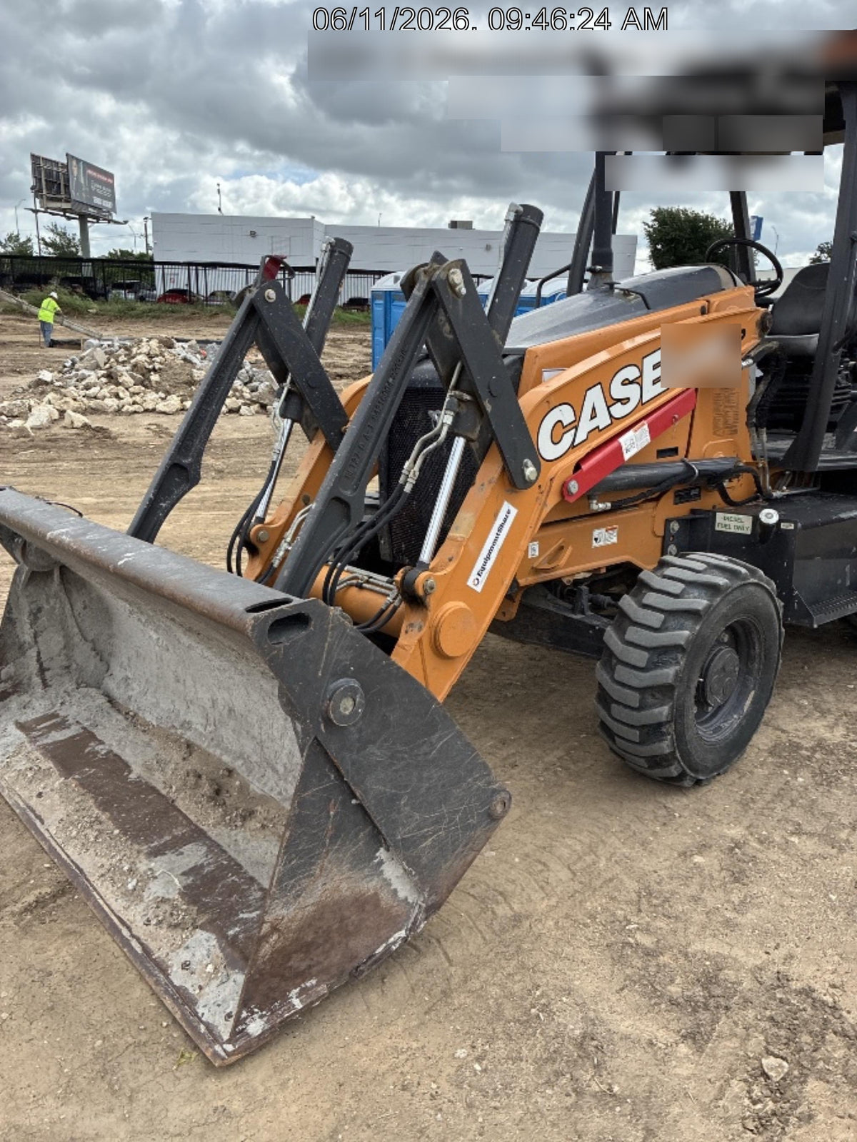 2023 CASE 570N EP