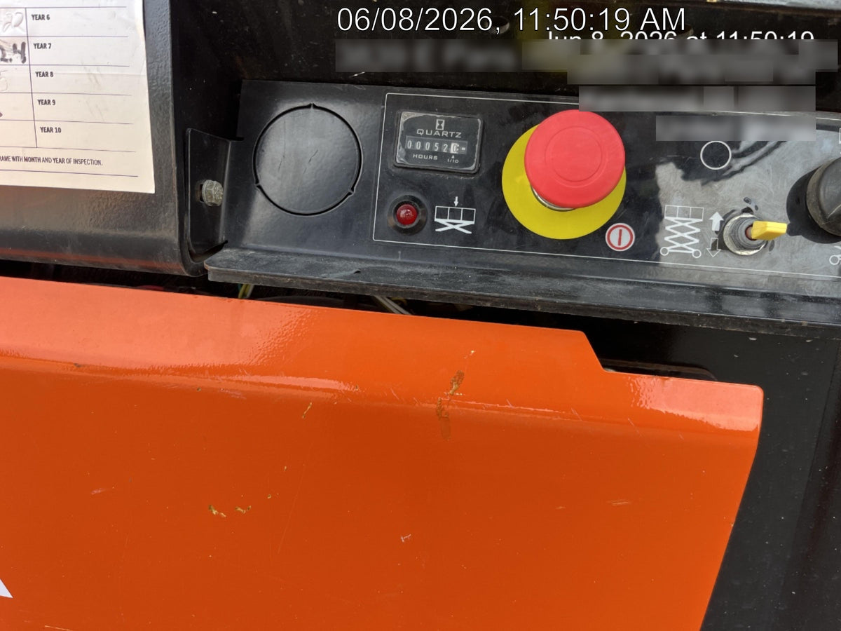 2022 JLG ES3246