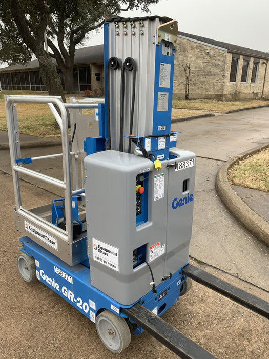 2021 GENIE GR-20