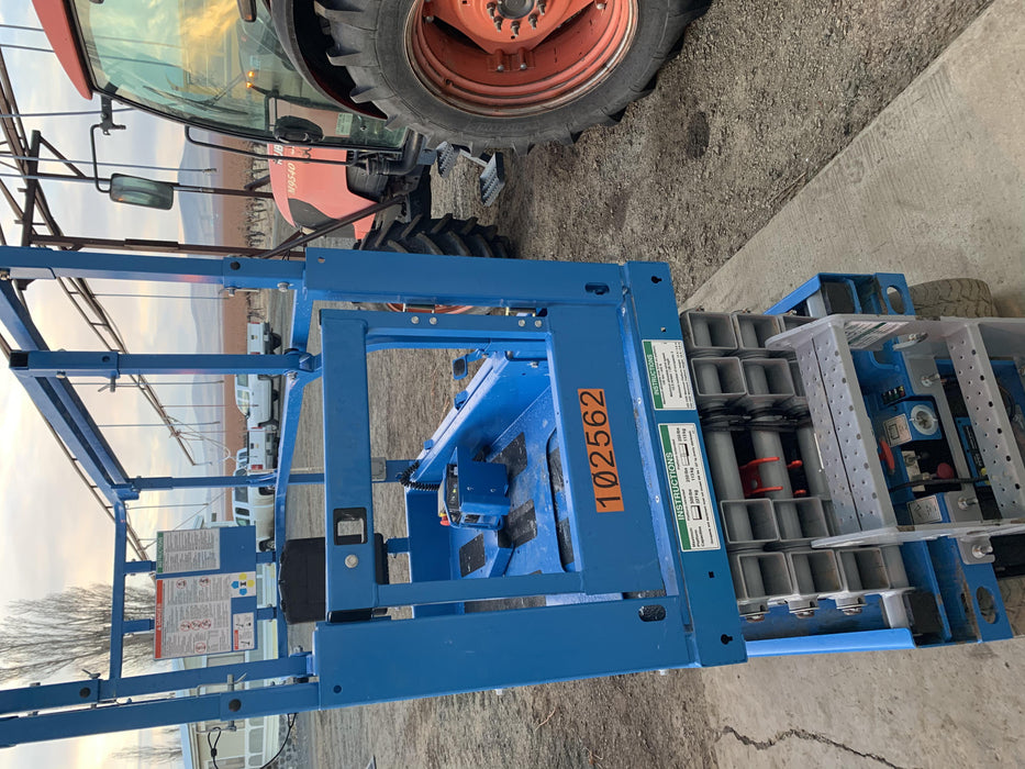 2020 Genie GS-1930 Solid Non Marking Tires, Beacon, Folding rails with half height swing gate, 800W Inverter