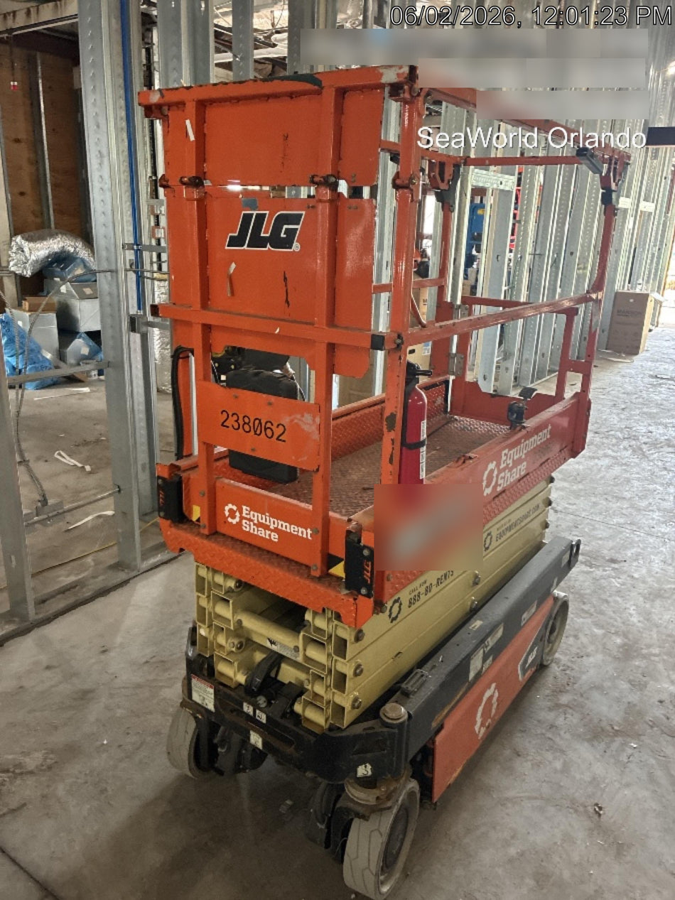 2022 JLG ES1932
