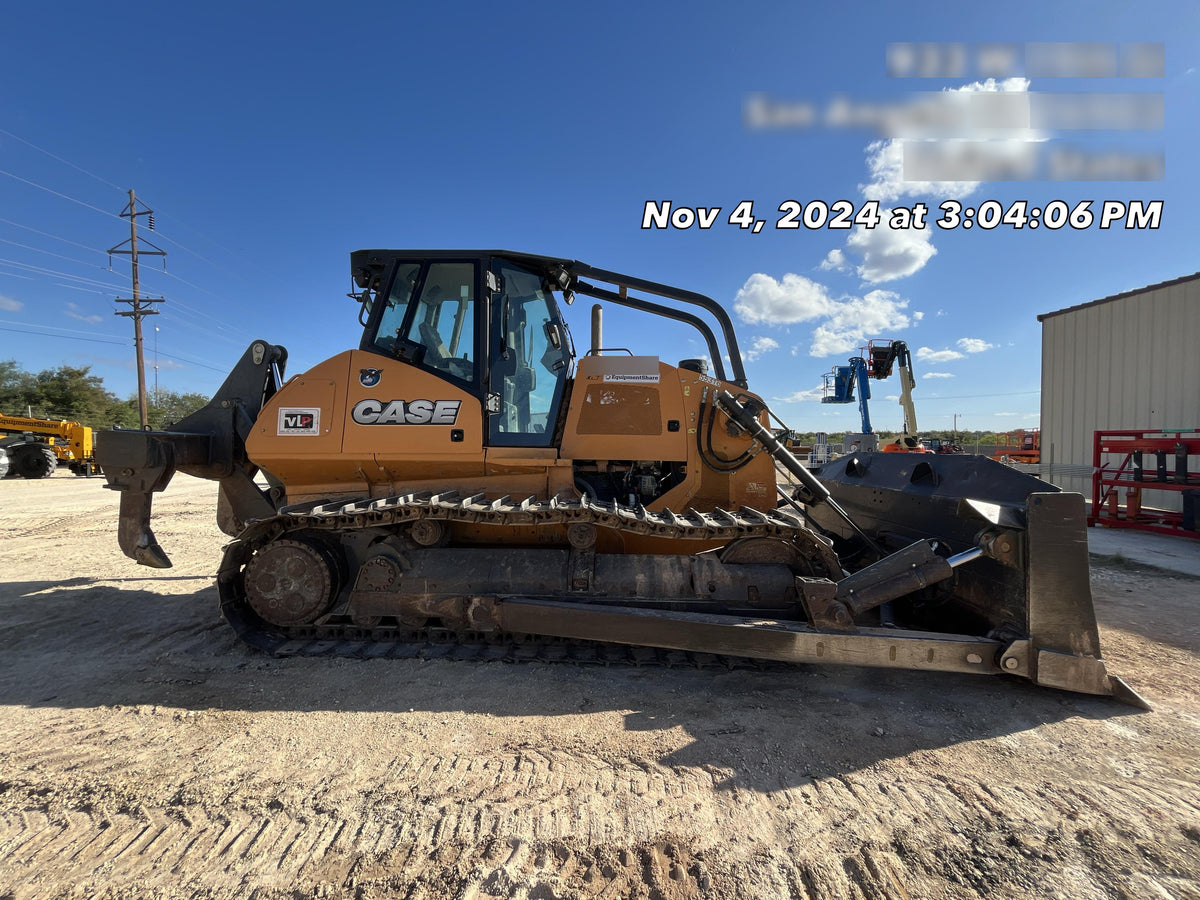 2015 CASE 2050M