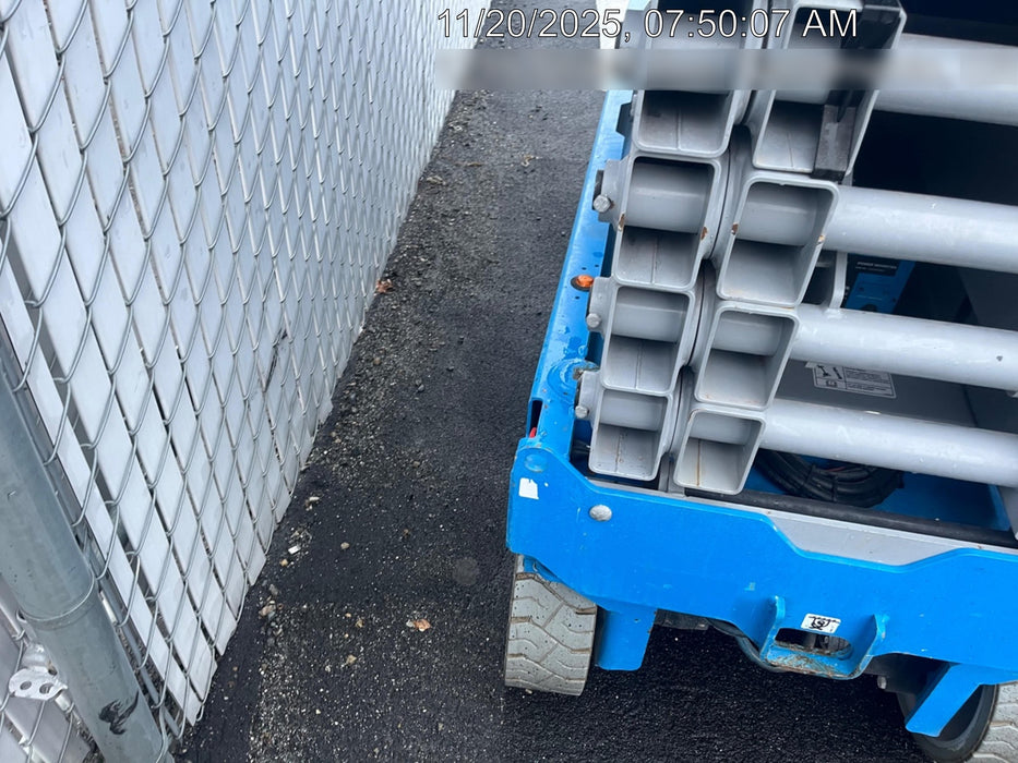 2020 Genie GS-3232 Standard, Folding half height swing gate, 800W Inverter