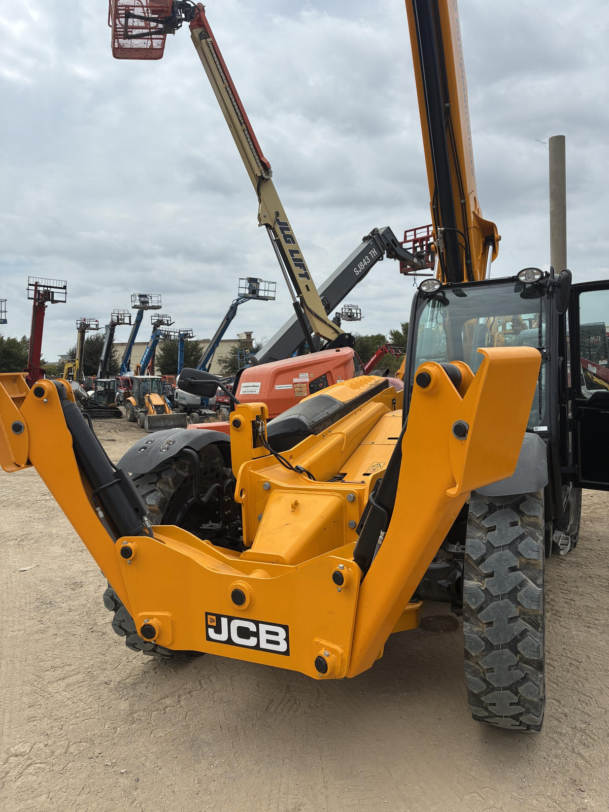 2026 JCB 512-56