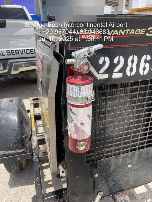 2019 Lincoln Electric Vantage 322 Lincoln Vantage 322 Welder w/Trailer, Light Kit, Cable Rack