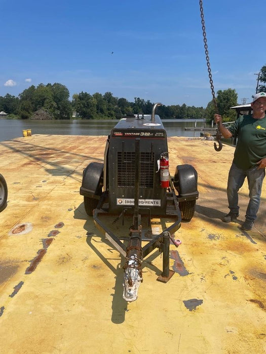 2019 Lincoln Electric Vantage 322 Welder Ready-Pak 3, Two wheel trailer, Fender and Light kit, Cable Rack