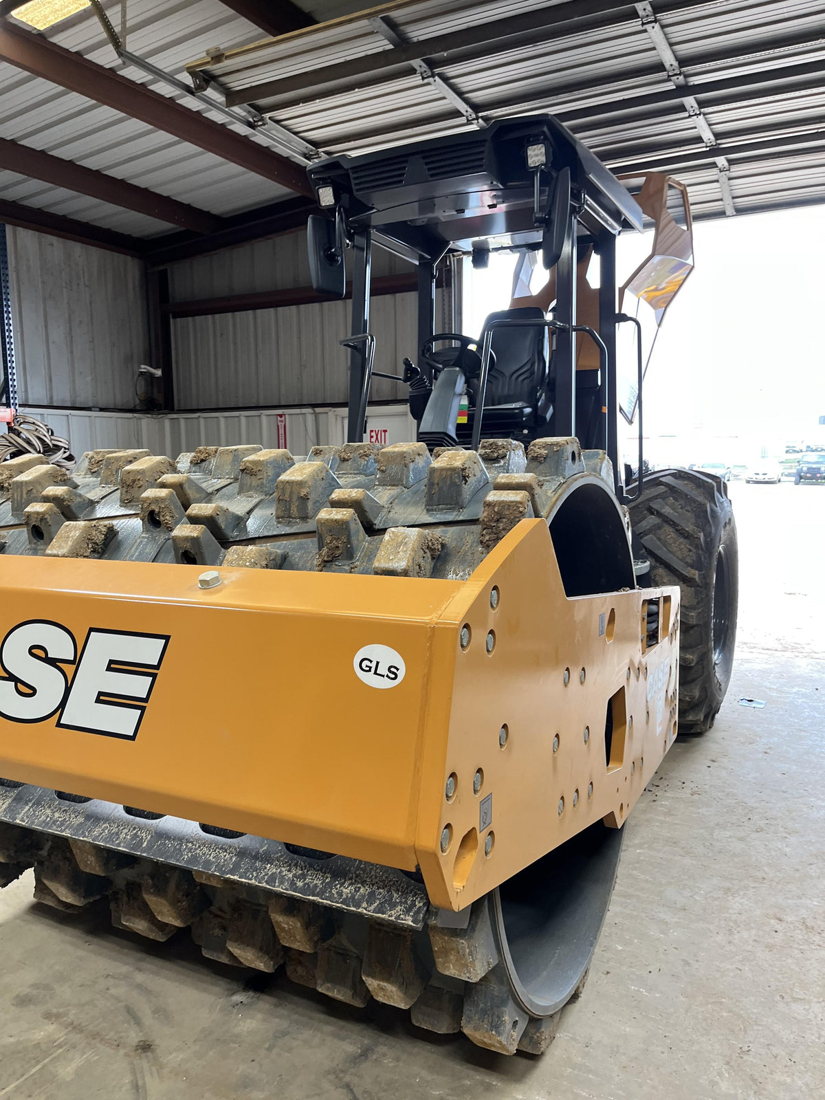 2023 CASE SV211E
