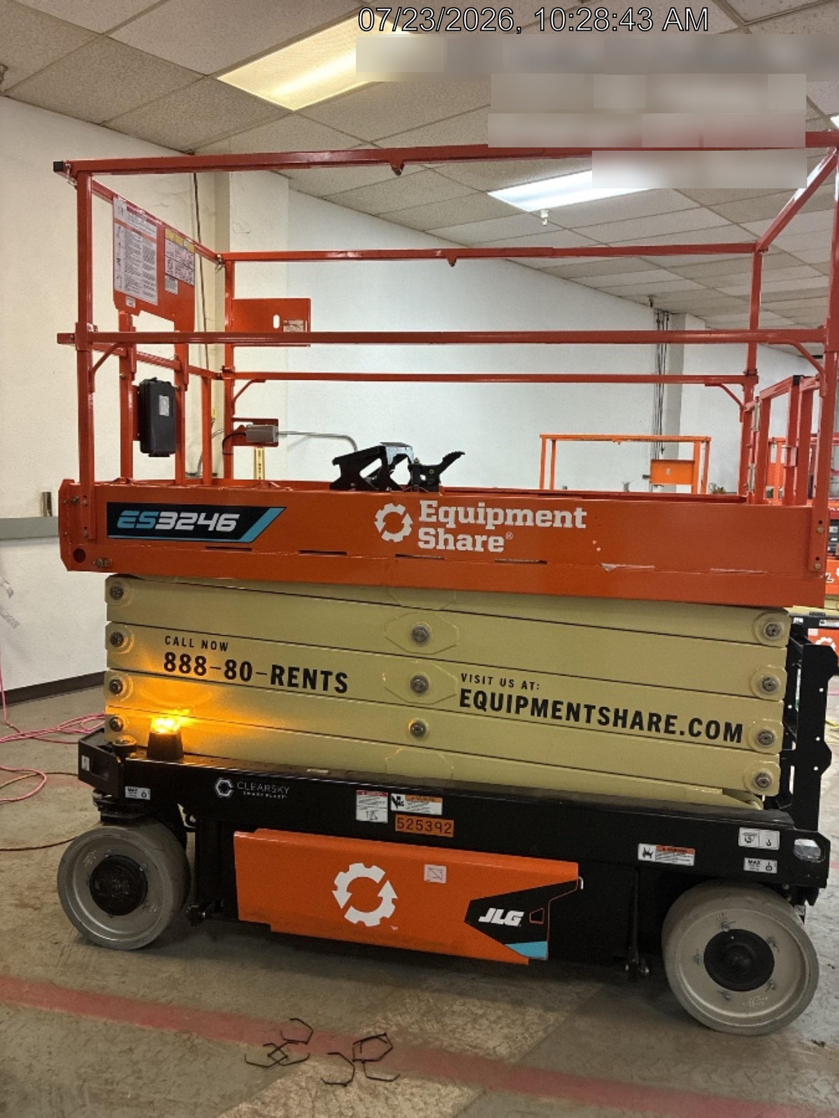2025 JLG ES3246