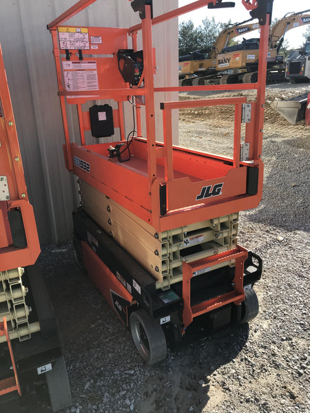 2022 JLG ES1932