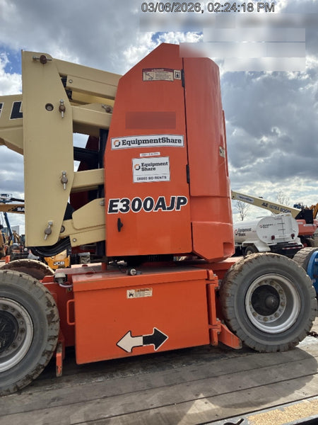 2019 JLG E300AJP