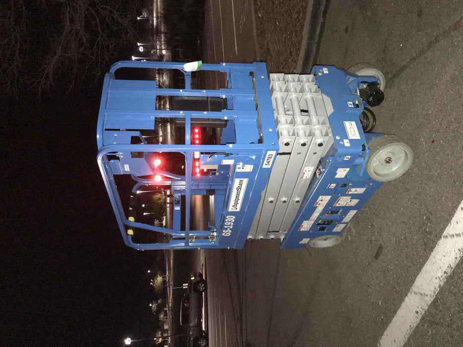 2019 Genie GS-1930 Half Height Swing Gate, 800W Inverter