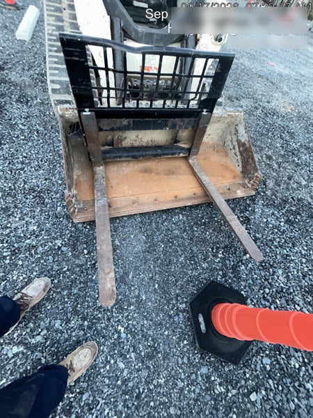 2026 ARROW MATERIAL HANDLING 72" Pallet Forks - Arrow
