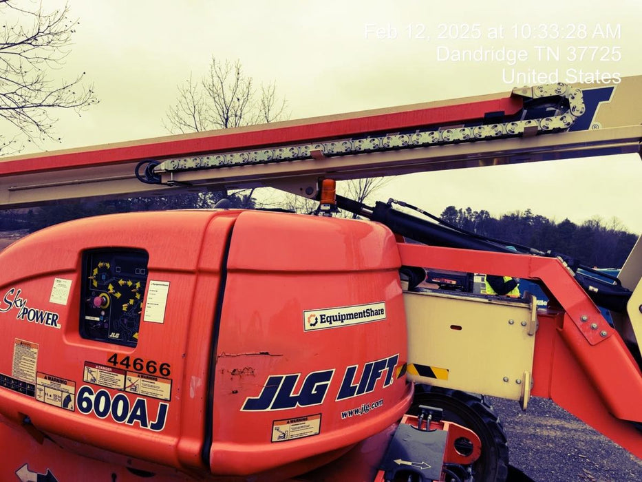 2019 JLG 600AJ