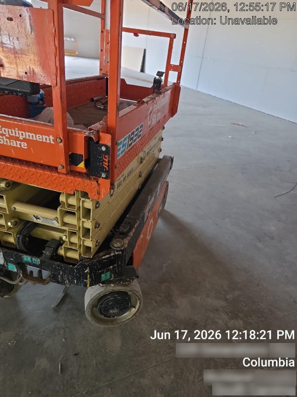 2023 JLG ES1932
