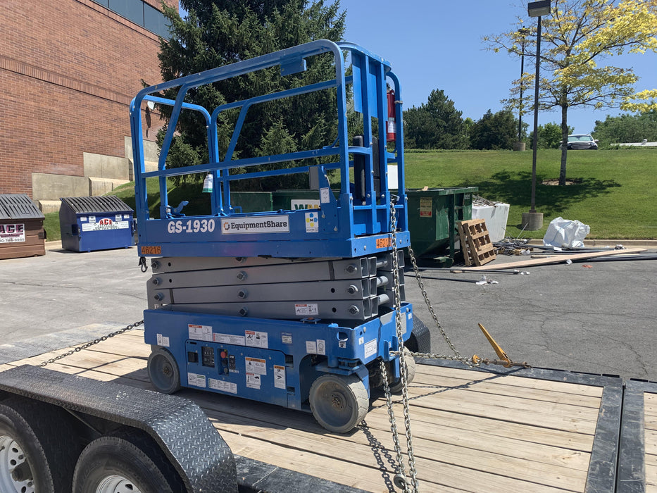 2019 Genie GS-1930 Fixed rails with chain Entry