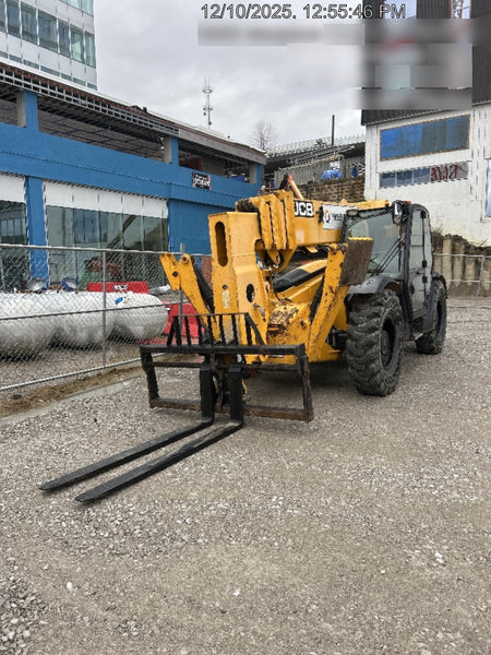 2019 JCB 512-56 Cab/Heat/Air, 109 HP, Solid Tires, STD Worklight, Beacon, Aux Hydraulics, Lifting Eye, Back up Alarm w/66" Carriage/60" Forks