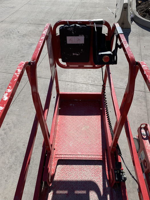 2020 MEC 1330SE Solid NM Tires, Steel Swing out Doors, LCS, Beacon, 900W Invertor