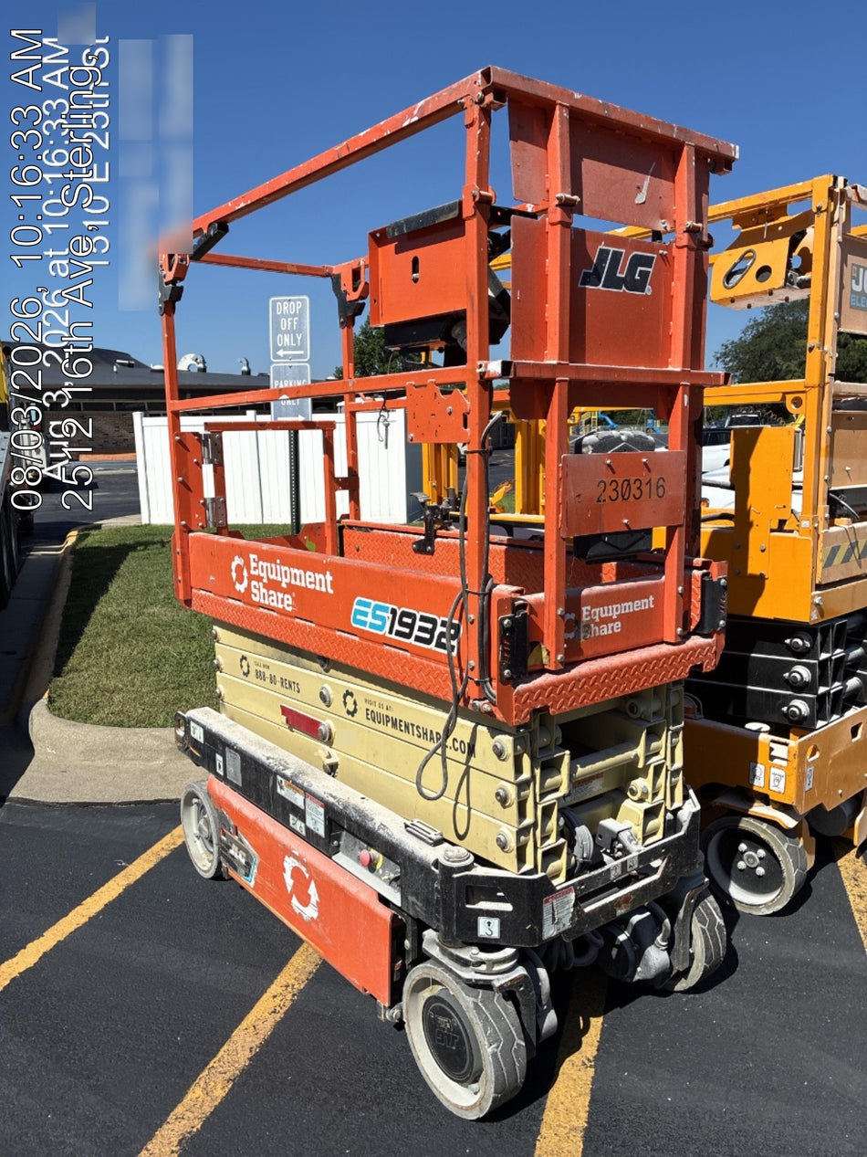 2022 JLG ES1932