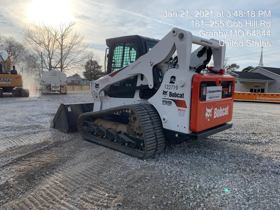 2020 Bobcat T740 74Hp T4, Cab/Heat/Air, Selectable Joystick Controls, Aux Hydraulics, Backup Alarm, P29 Performance Package, Rubber Tracks, Auto Ride Control, Reversing Fan, 7-Pin Attachment Control Kit