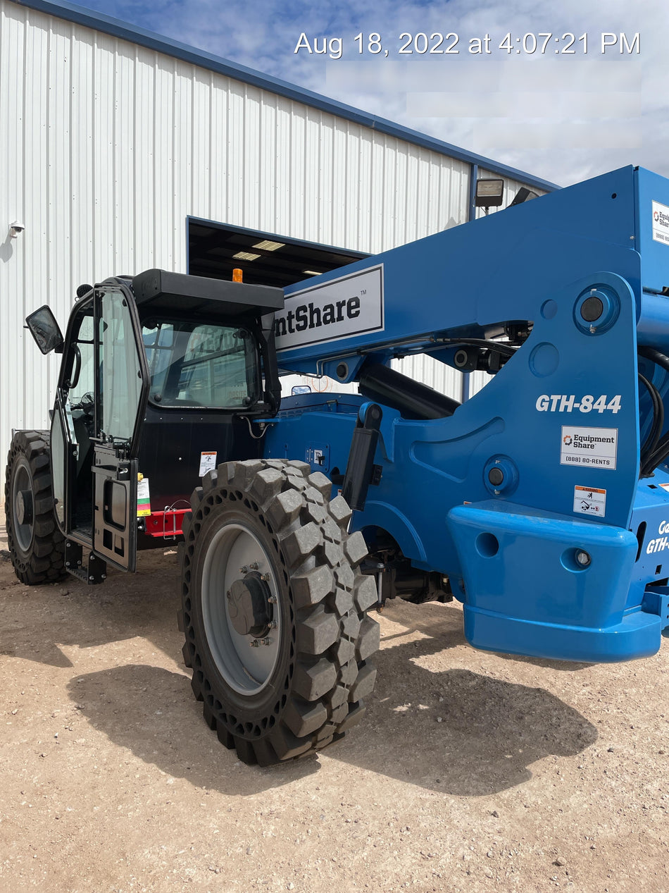 2022 GENIE GTH-844