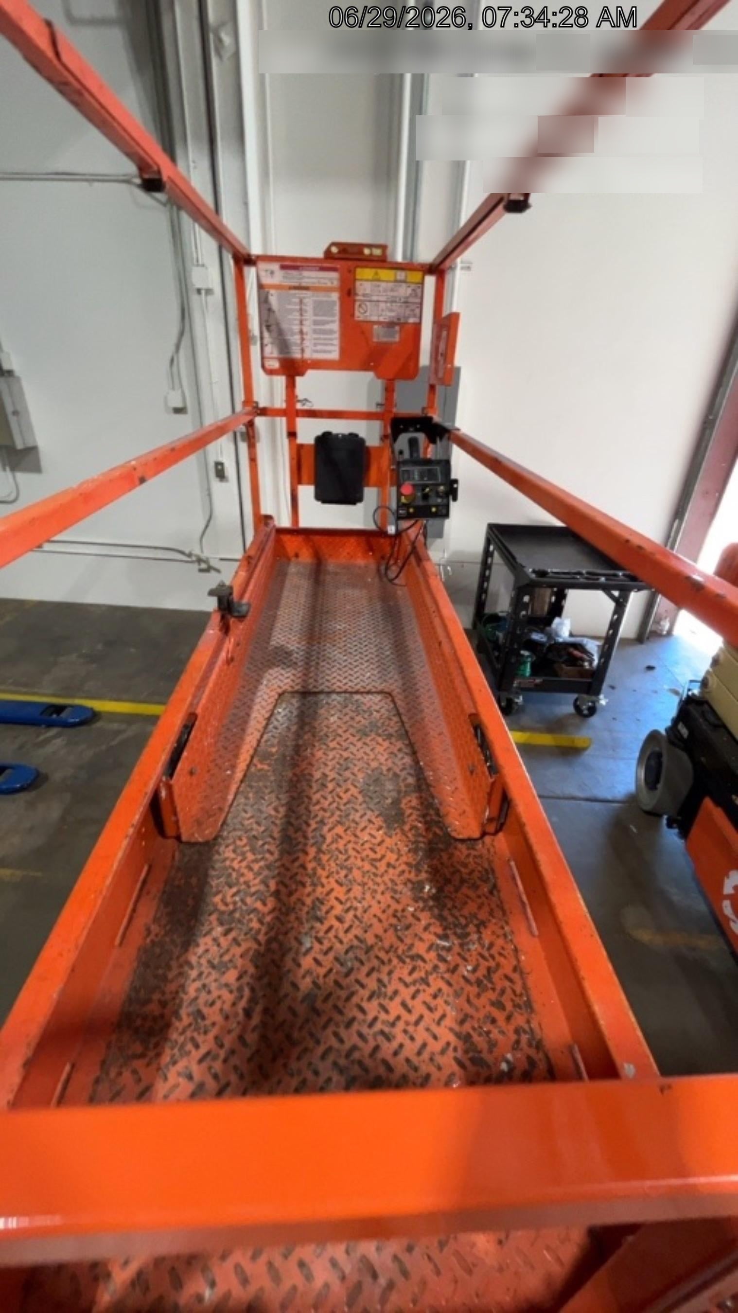 2022 JLG ES2632