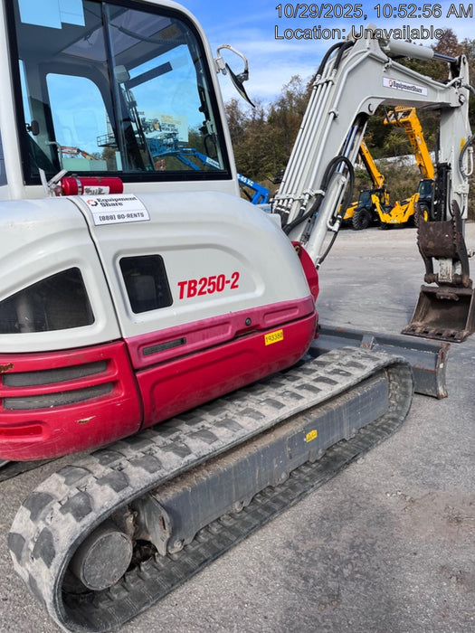 2021 TAKEUCHI TB250-2C