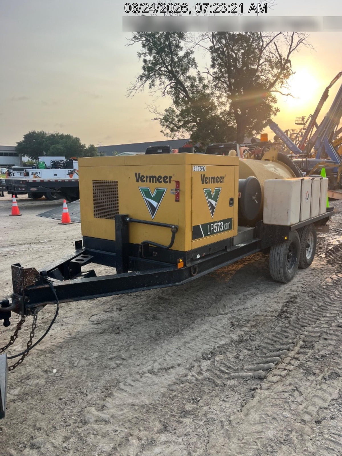2023 VAC-TRON LP573XDT