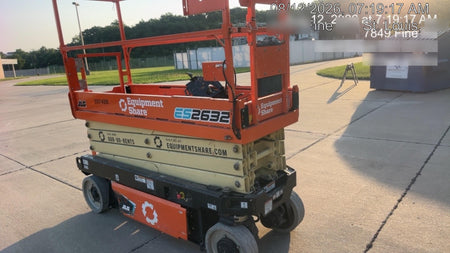 2023 JLG ES2632