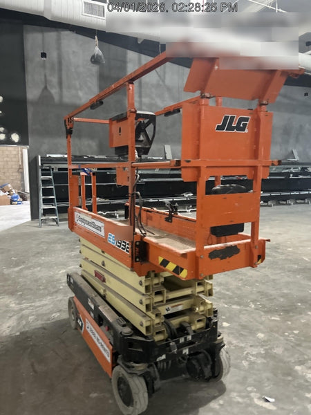 2021 JLG ES1932