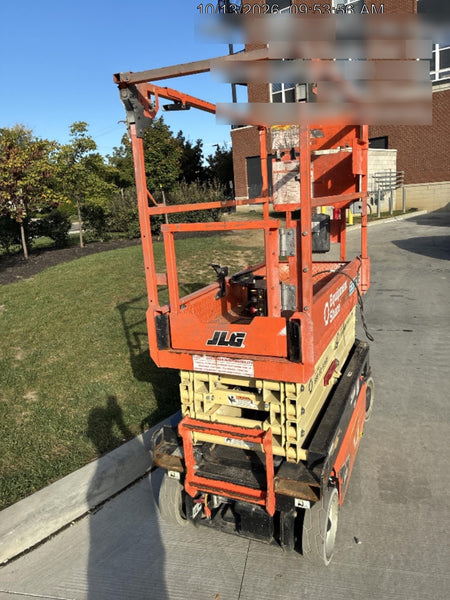 2022 JLG ES1932