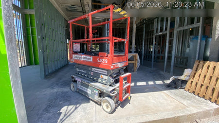 2020 Skyjack SJIII-3219 Solid NM Tires, Half height spring hinged entry gate, Dual Beacons, 800W Inverter