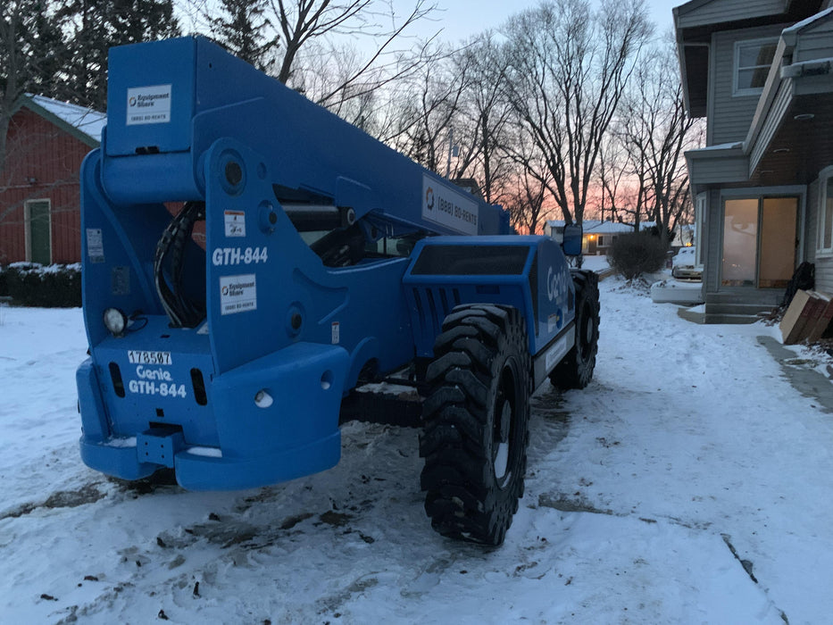 2021 GENIE GTH-844