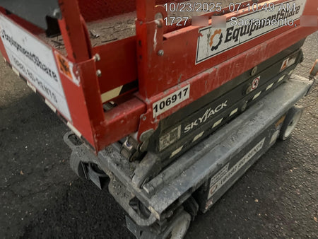 2020 Skyjack SJIII-3219 Solid NM Tires, Half height spring hinged entry gate, Dual Beacons, 800W Inverter