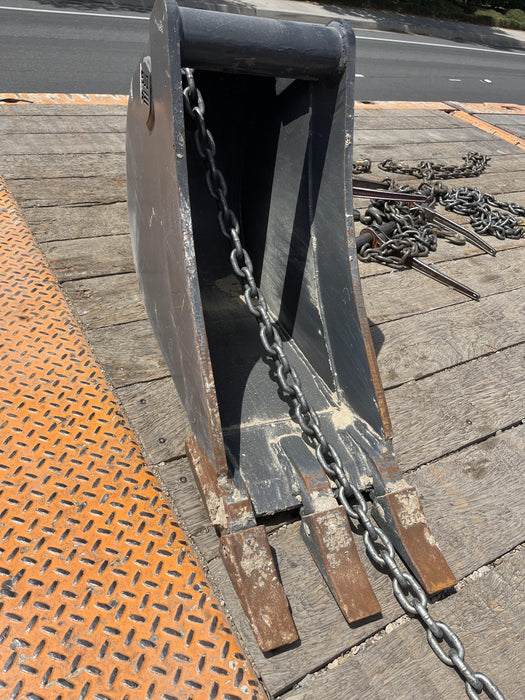 2024 STEEL UNLIMITED 12" Bucket, Mini Excavator. Steel Unlimited